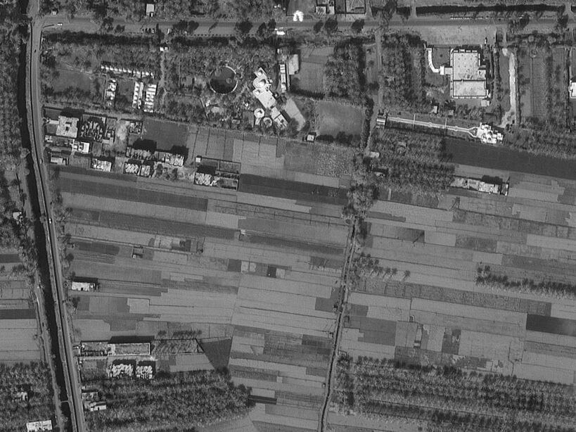 EROS-B卫星拍摄的乡村农田卫星图