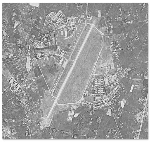 成都凤凰山机场1982年8月19日黑白高清历史卫星影像预览图