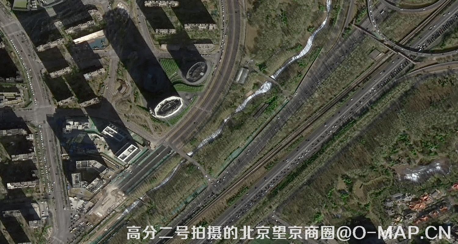 高分二号卫星拍摄的北京市望京商圈