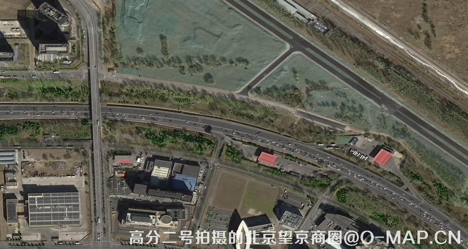 高分二号卫星拍摄的北京市望京商圈