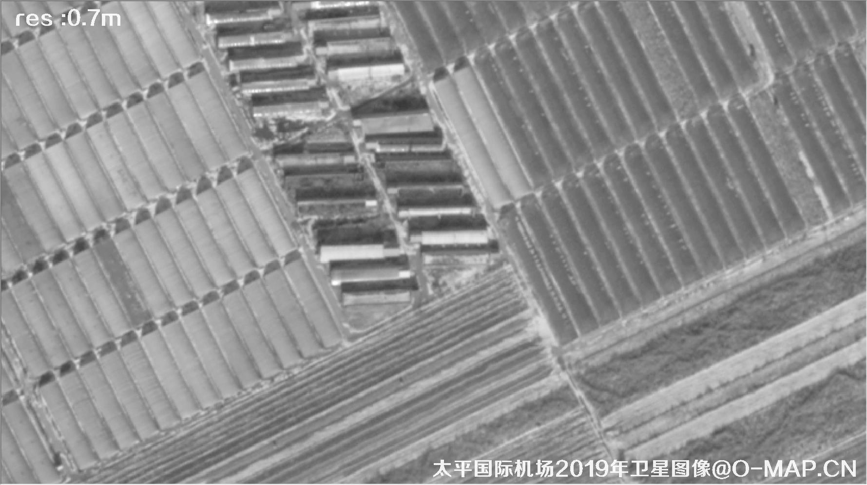 0.7米GF7卫星2019年冬季拍摄的哈尔滨太平国际机场