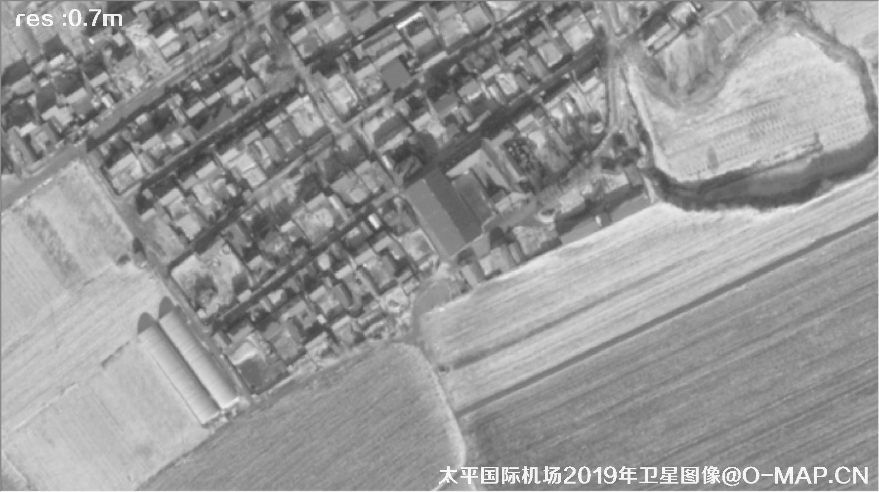 0.7米GF7卫星2019年冬季拍摄的哈尔滨太平国际机场